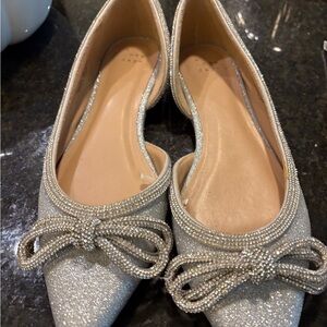 Elegant Silver Women's Flats with Bow Detail